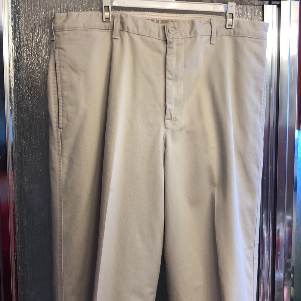 38x34 Calvin Klein khakis. Two side pockets and two back pockets